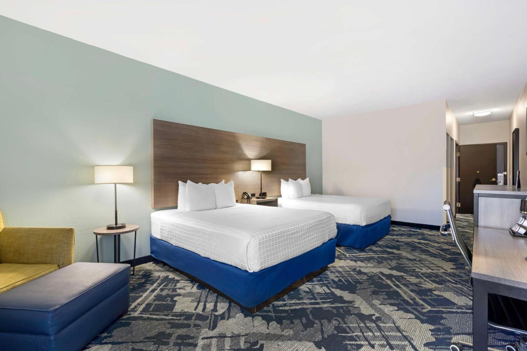 Best Western Savannah Airport Inn & Suites Pooler Exterior photo