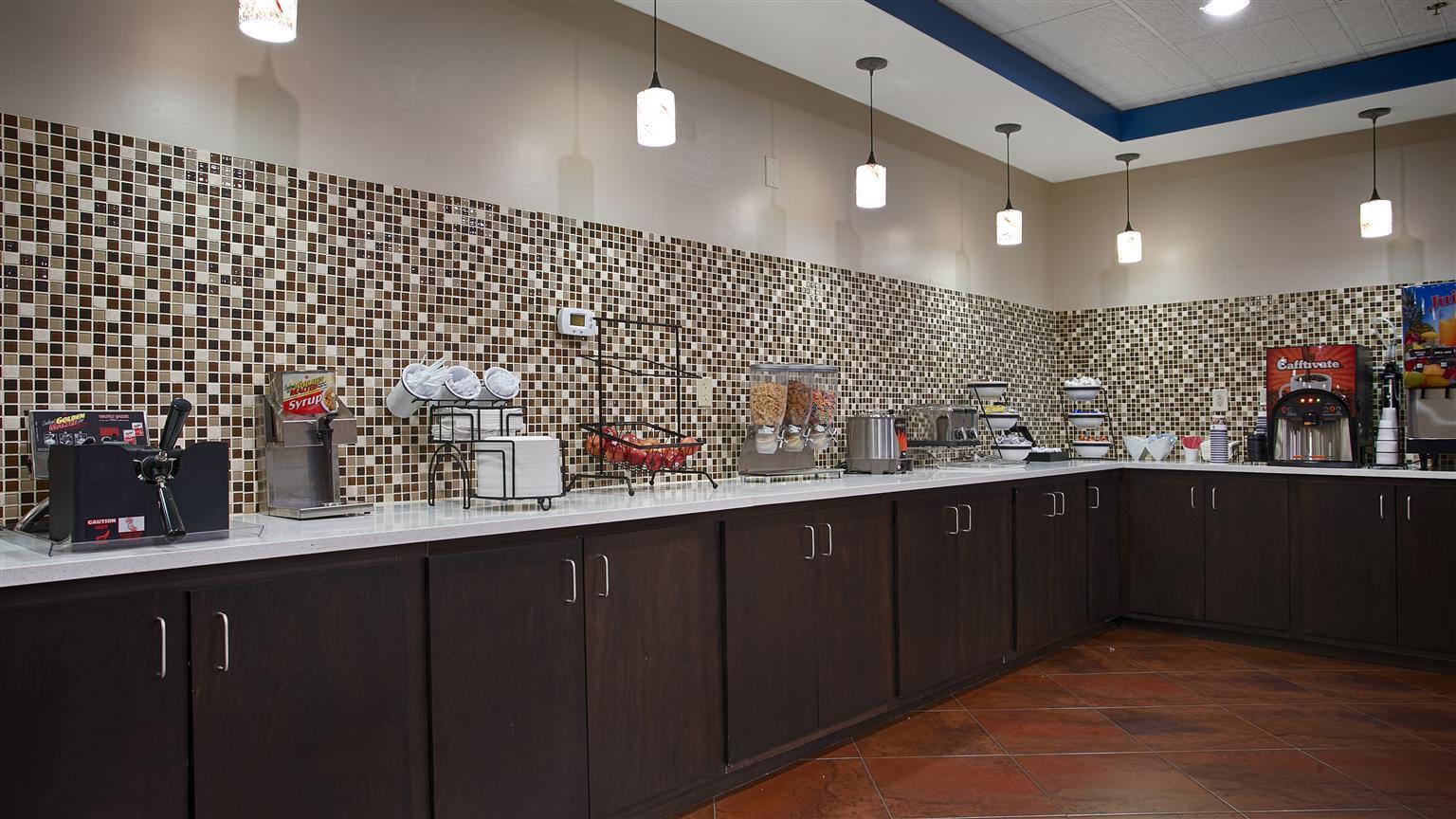 Best Western Savannah Airport Inn & Suites Pooler Exterior photo
