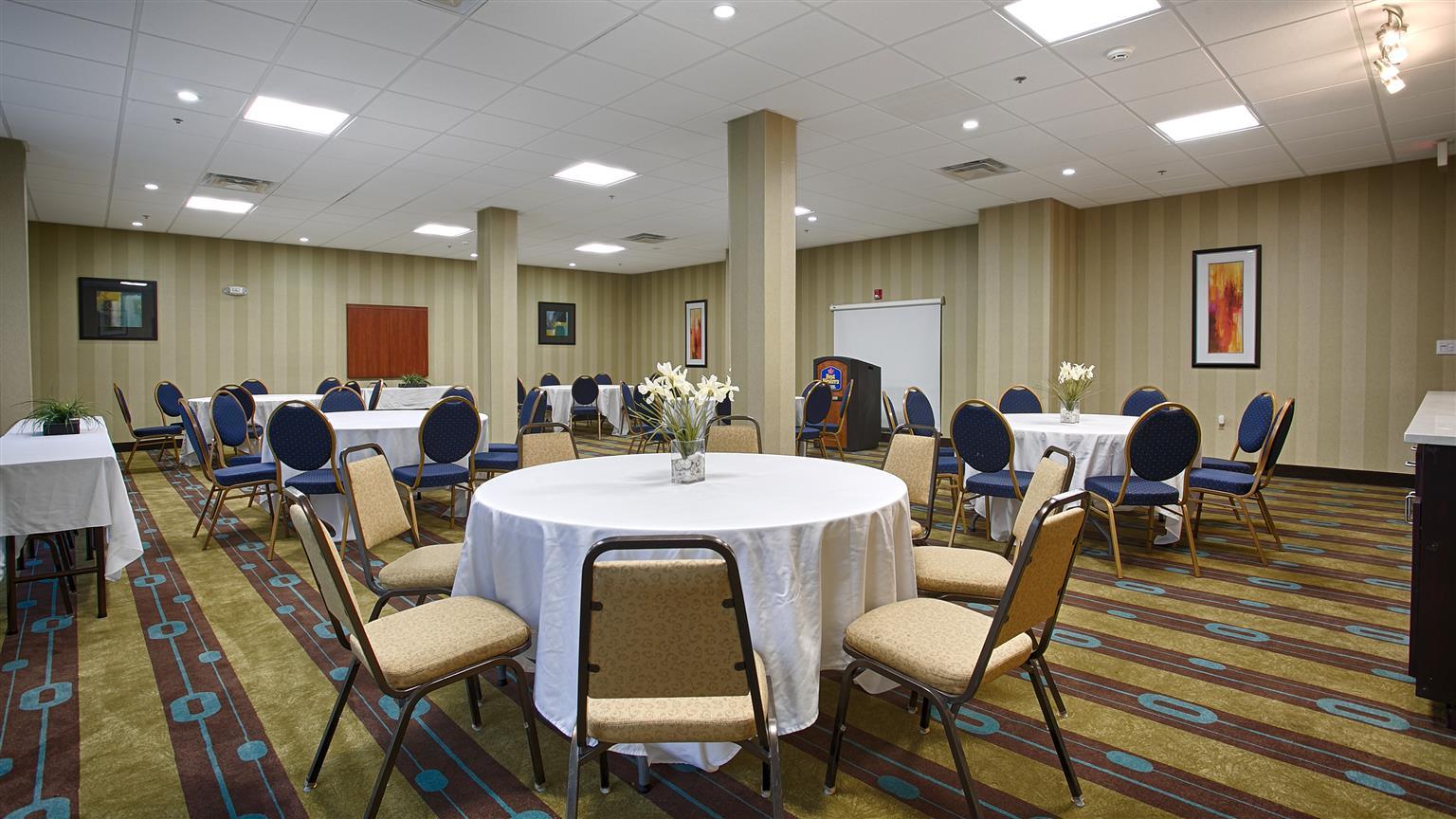Best Western Savannah Airport Inn & Suites Pooler Exterior photo